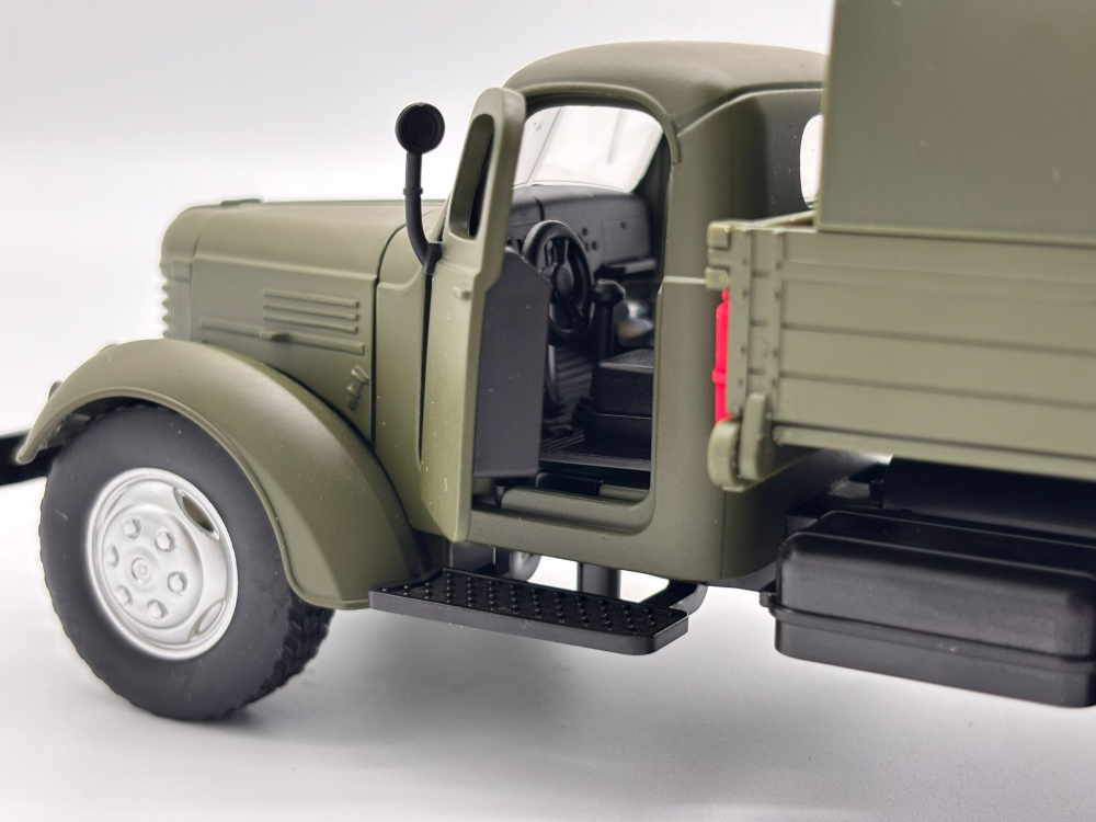 Automachetă Militară Vintage CA10 – din Metal cu Elemente Mobile, Sunete și Lumini [4]