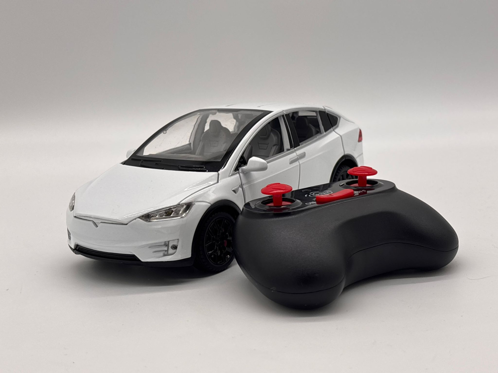 Automachetă Tesla Model X din Metal, cu Telecomandă, Fum pe Bază de Apă, Lumină și Sunet, Acumulator Inclus [2]