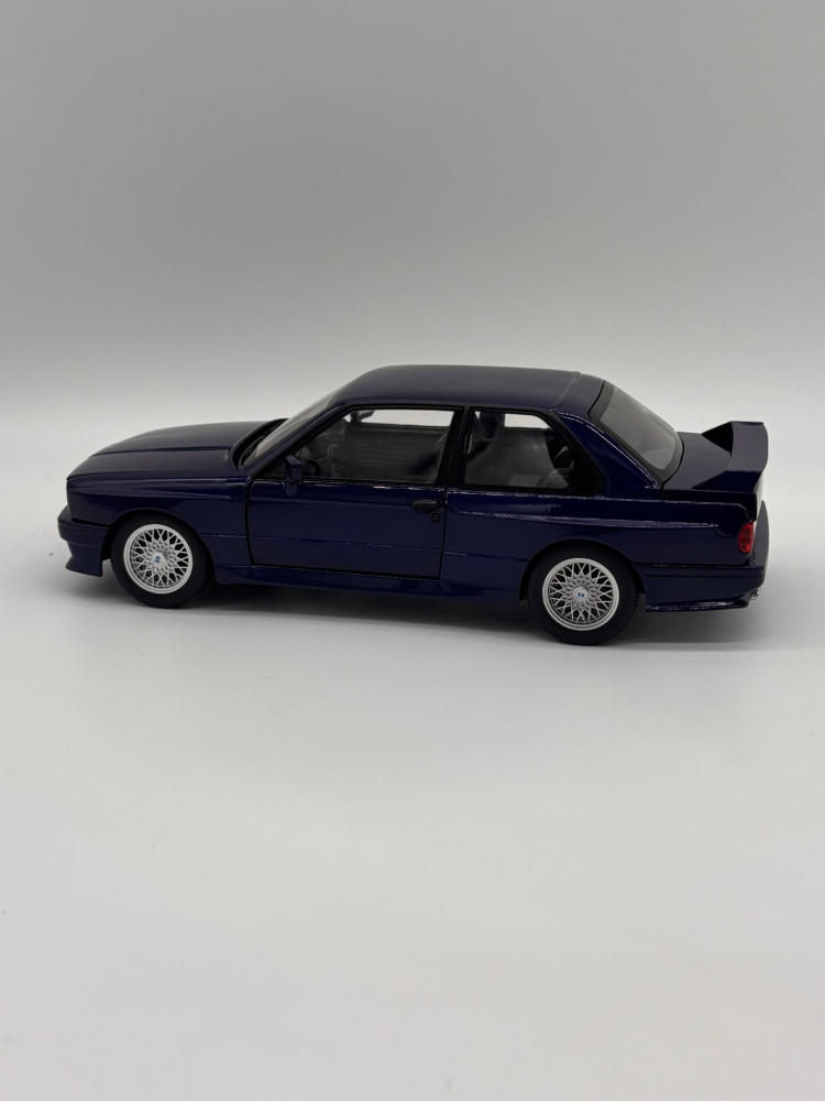 Automacheta BMW M3 E30 "Ursulet", din Metal, cu Sunete, Lumini, Elemente Mobile, 20 cm [7]