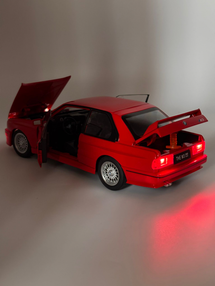 Automacheta BMW M3 E30 "Rechin", din Metal, cu Sunete, Lumini, Elemente Mobile, 20 cm [4]