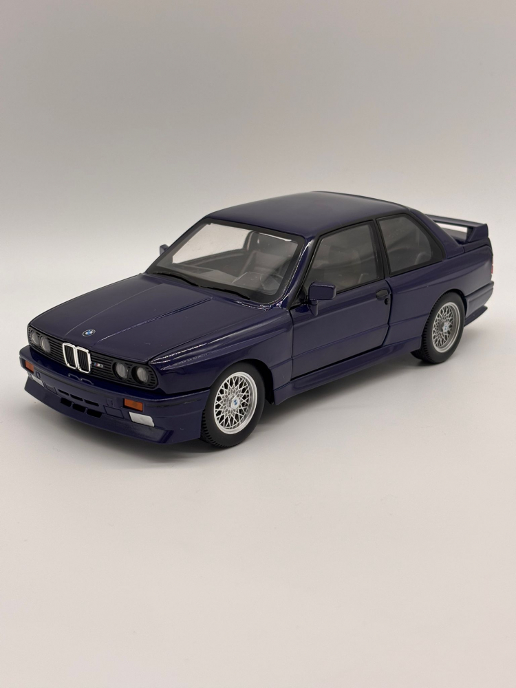 Automacheta BMW M3 E30 "Ursulet", din Metal, cu Sunete, Lumini, Elemente Mobile, 20 cm [13]