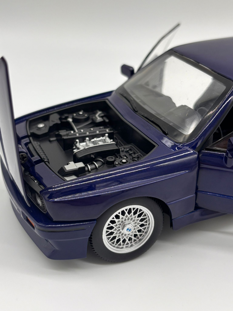 Automacheta BMW M3 E30 "Ursulet", din Metal, cu Sunete, Lumini, Elemente Mobile, 20 cm [4]