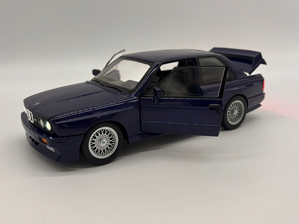 Automacheta BMW M3 E30 "Ursulet", din Metal, cu Sunete, Lumini, Elemente Mobile, 20 cm [6]