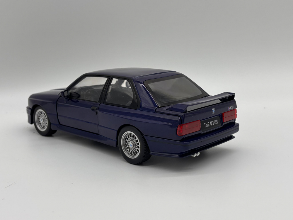 Automacheta BMW M3 E30 "Ursulet", din Metal, cu Sunete, Lumini, Elemente Mobile, 20 cm [8]