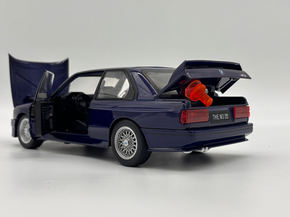 Automacheta BMW M3 E30 "Ursulet", din Metal, cu Sunete, Lumini, Elemente Mobile, 20 cm [11]