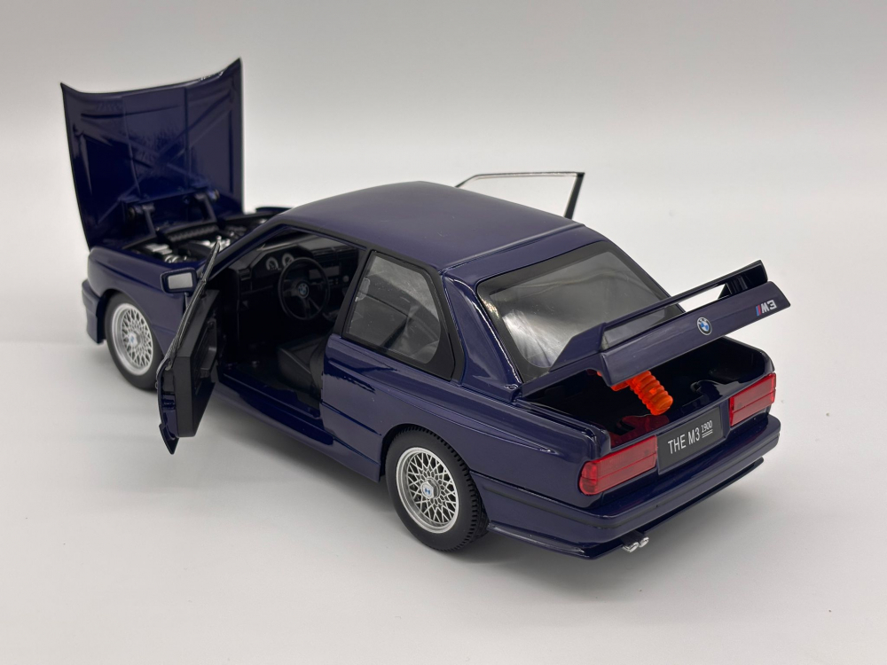 Automacheta BMW M3 E30 "Ursulet", din Metal, cu Sunete, Lumini, Elemente Mobile, 20 cm [5]