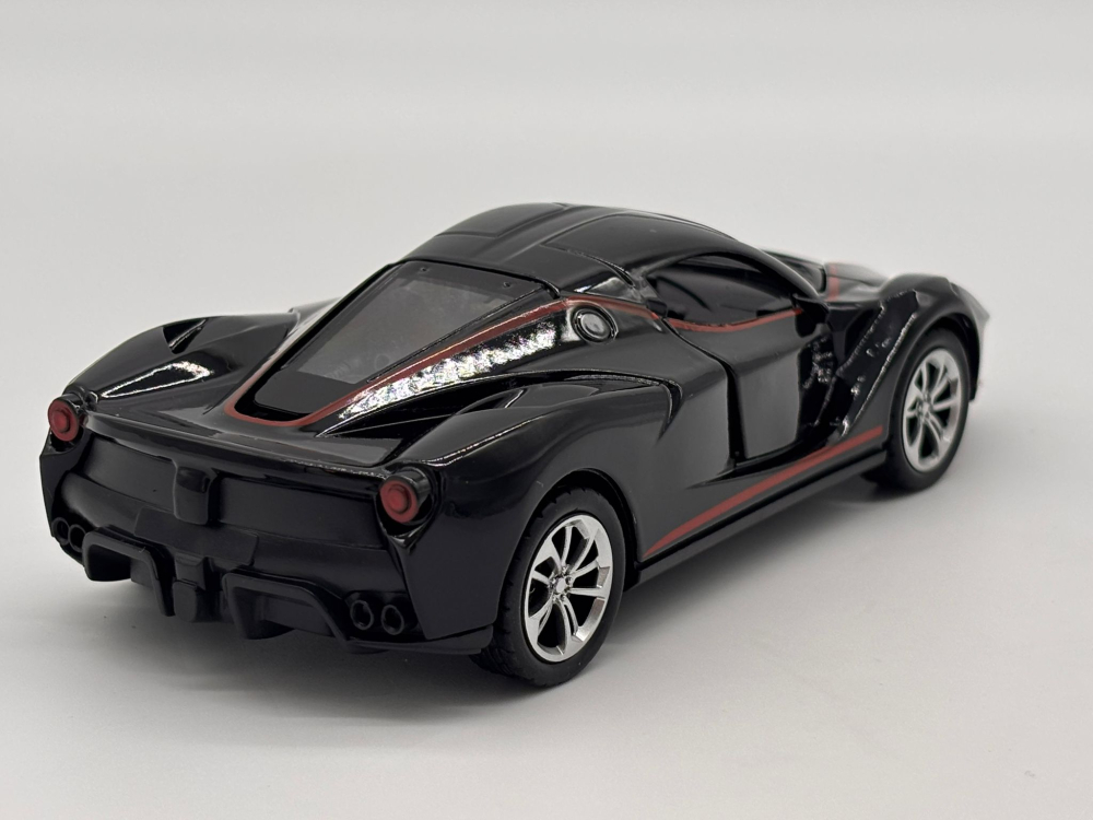 Automachetă Ferrari LaFerrari din Metal, 1:32, Funcție Pull-Back, Uși Deschizătoare, Lumină și Sunet, 15 cm [4]