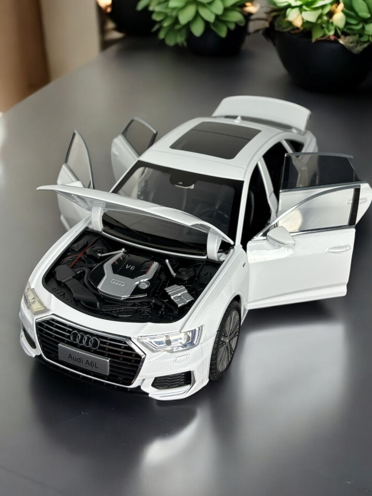 Macheta Audi A6L, 1:18, din Metal, cu Lumini si Sunete realistice de Motor si Alarma, cu Functie Pull-Back, cu Functie de Deschidere a Usilor - Alb [17]