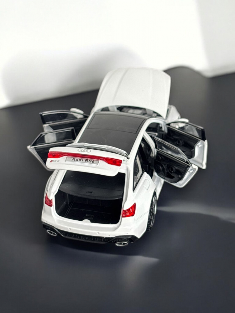 Macheta Audi RS6, Portbagaj Detasabil, Faruri si Stopuri Luminoase, din Metal, cu Lumini si Sunete realistice de Motor si Alarma, Volan Functional, cu Functie Pull-Back, cu Functie de Deschidere a Usi [8]