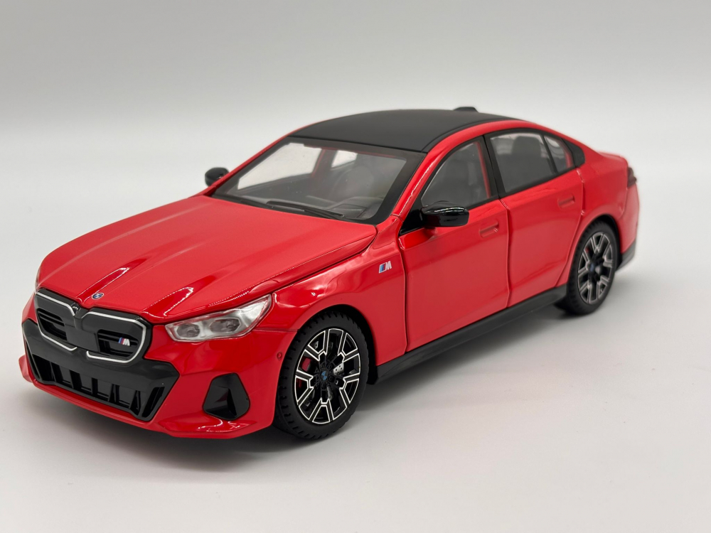 Macheta BMW i5 M60 din Metal – 20,5 cm, cu Sunete, Lumini, Funcție Pull-Back și Roți Direcționabile [9]