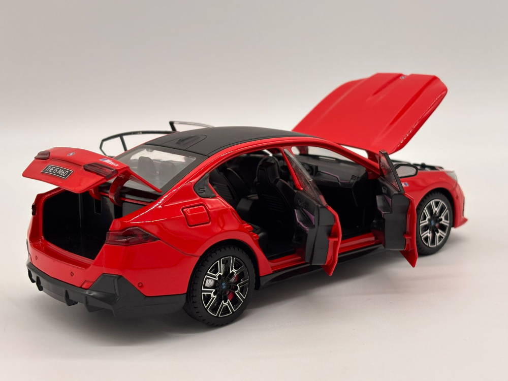 Macheta BMW i5 M60 din Metal – 20,5 cm, cu Sunete, Lumini, Funcție Pull-Back și Roți Direcționabile [15]