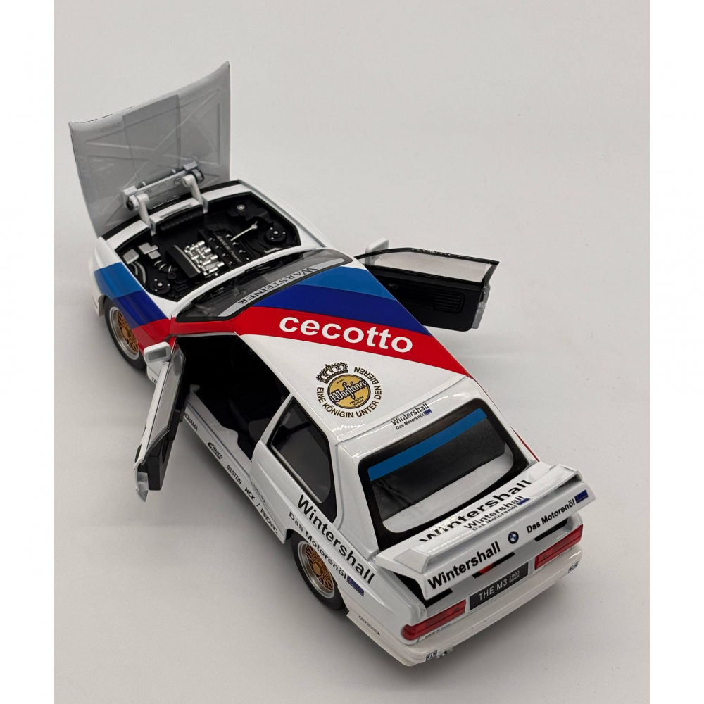 Macheta BMW M3 E30, din Metal cu Sunete, Lumini, Functie Pull-Back, Usi, Capota si Portbagaj Deschizatoare si Detalii Realistice [9]
