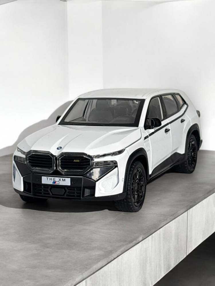 Macheta BMW XM, Fum pe Baza de Apa, Faruri si Stopuri Luminoase, din Metal, cu Lumini si Sunete realistice de Motor si Alarma, Volan Functional, cu Functie Pull-Back, cu Functie de Deschidere a Usilor [5]