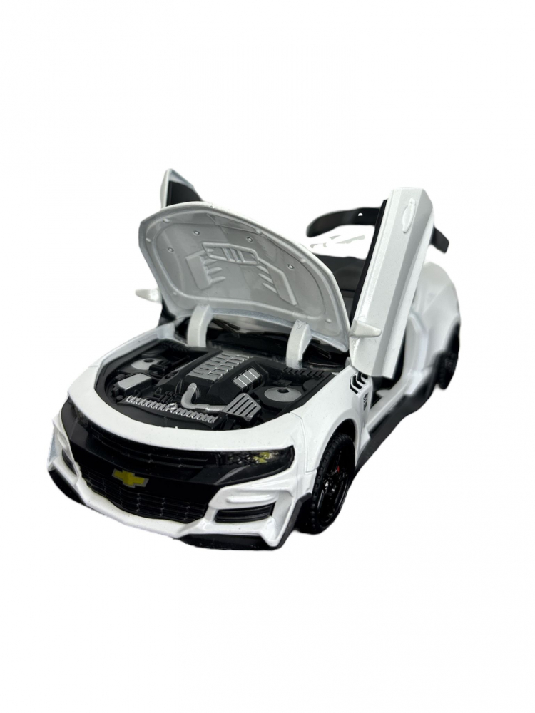 Macheta Chevrolet Camaro, din Metal, cu Lumini ( Faruri si Stopuri ) si Sunete realistice de Motor si Alarma, cu Functie Pull-Back, cu Functie de Deschidere a Usilor, Alb [10]