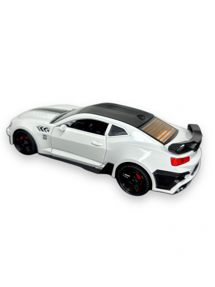 Macheta Chevrolet Camaro, din Metal, cu Lumini ( Faruri si Stopuri ) si Sunete realistice de Motor si Alarma, cu Functie Pull-Back, cu Functie de Deschidere a Usilor, Alb [8]