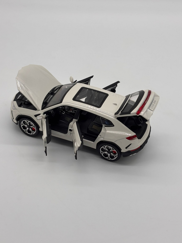 Macheta Lamborghini Urus, Fum pe Baza de Apa, din Metal, cu Lumini si Sunete realistice de Motor si Alarma, cu Functie Pull-Back, cu Functie de Deschidere a Usilor [10]