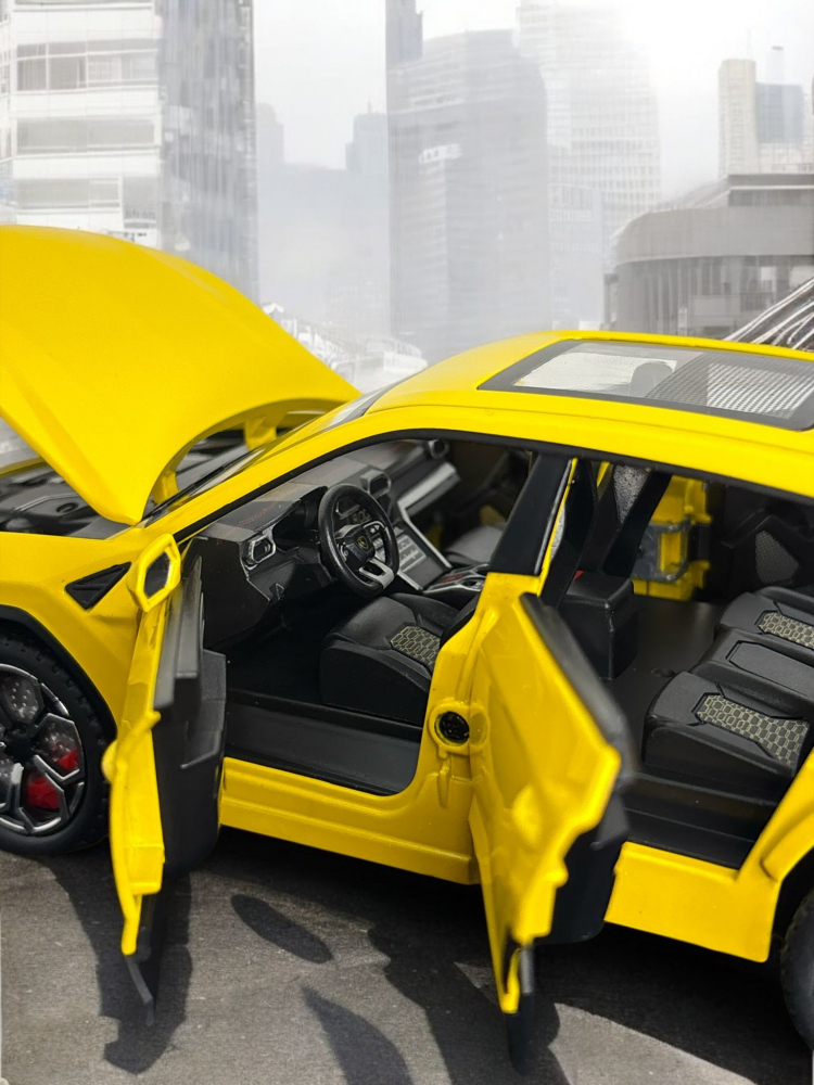 Macheta Lamborghini Urus, Fum pe Baza de Apa, din Metal, cu Lumini si Sunete realistice de Motor si Alarma, cu Functie Pull-Back, cu Functie de Deschidere a Usilor [10]