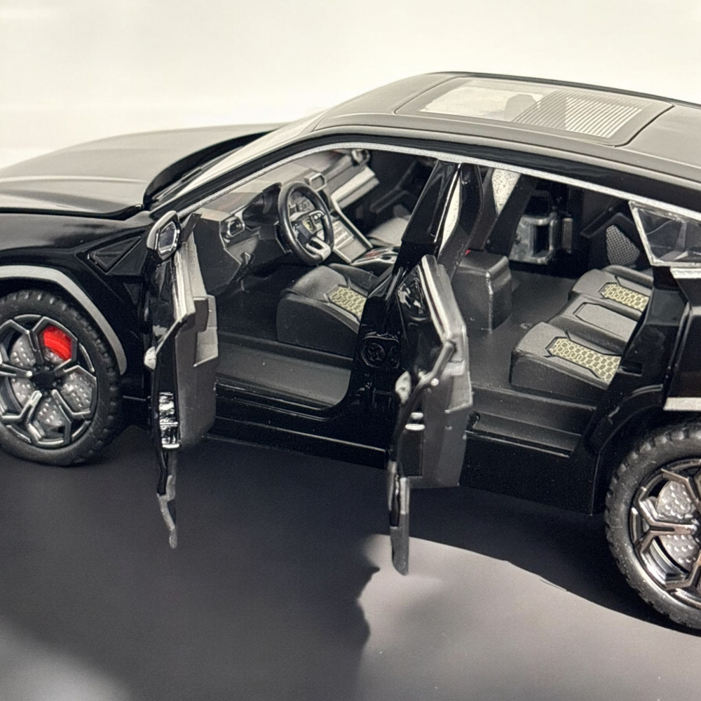 Macheta Lamborghini Urus, Fum pe Baza de Apa, din Metal, cu Lumini si Sunete realistice de Motor si Alarma, cu Functie Pull-Back, cu Functie de Deschidere a Usilor - Negru [13]