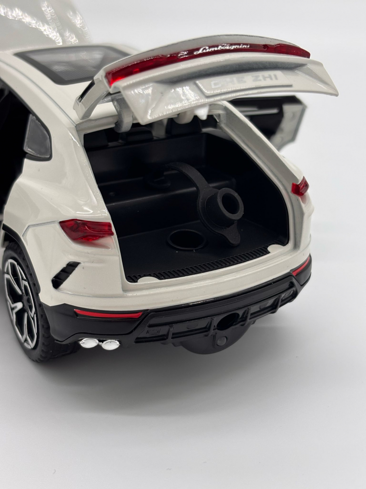 Macheta Lamborghini Urus, Fum pe Baza de Apa, din Metal, cu Lumini si Sunete realistice de Motor si Alarma, cu Functie Pull-Back, cu Functie de Deschidere a Usilor [16]