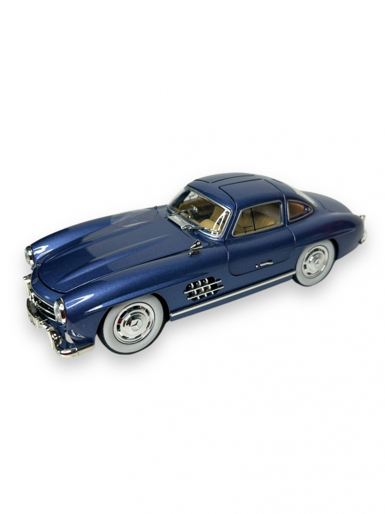Macheta Mercedes-Benz 300 SL, Fum pe Baza de Apa, Sunete de Motor si Lumini, Functii de Deschidere Usi si Pull-Back, Albastru, 1:24 [2]