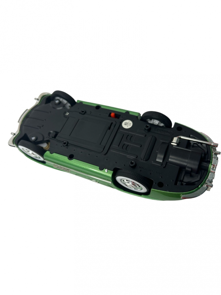 Macheta Mercedes-Benz 300 SL, Fum pe Baza de Apa, Sunete de Motor si Lumini, Functii de Deschidere Usi si Pull-Back, Verde, 1:24 [5]