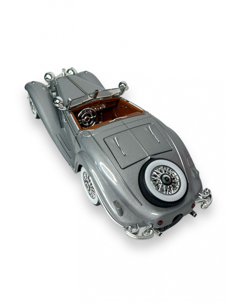Macheta Mercedes-Benz 500 K Specialroadster 1936, Fum pe Baza de Apa, Sunete de Motor si Lumini, Functii de Deschidere Usi si Pull-Back, Gri Metalic, 1:24 [5]