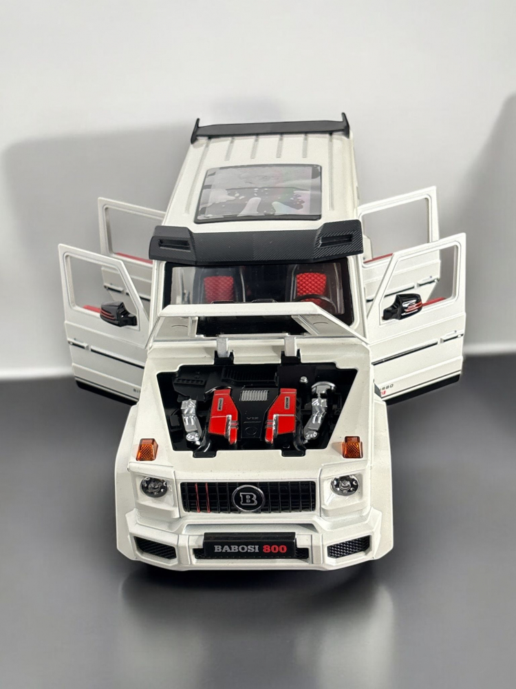 Macheta Mercedes G-Class Brabus, Fum pe Baza de Apa, din Metal, cu Lumini si Sunete realistice de Motor si Alarma, cu Functie Pull-Back, cu Functie de Deschidere a Usilor si de Viraj - Alb [9]