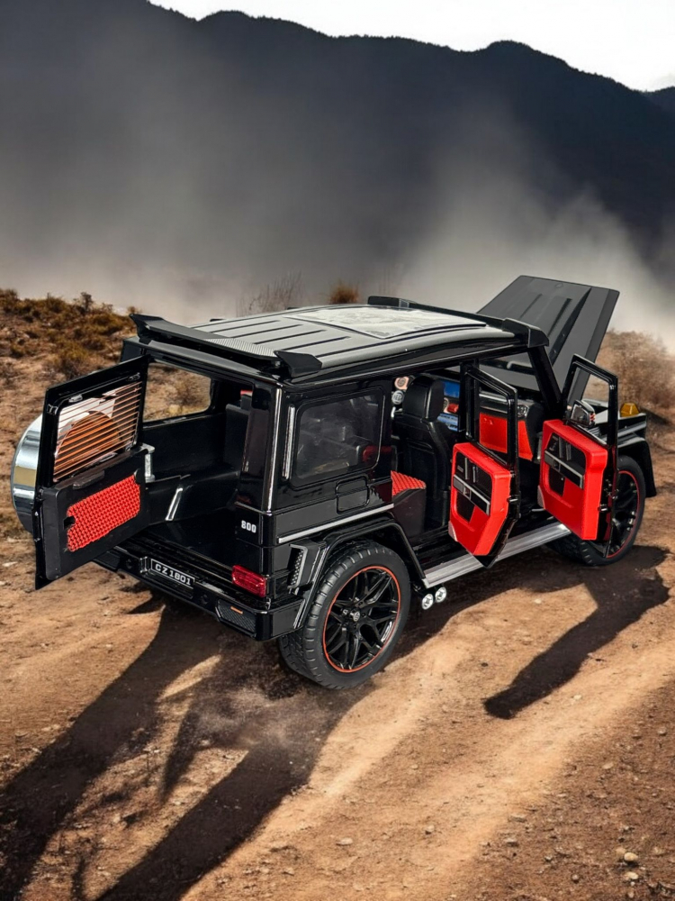 Macheta Mercedes G-Class Brabus, Fum pe Baza de Apa, din Metal, cu Lumini si Sunete realistice de Motor si Alarma, cu Functie Pull-Back, cu Functie de Deschidere a Usilor si de Viraj - Negru [3]