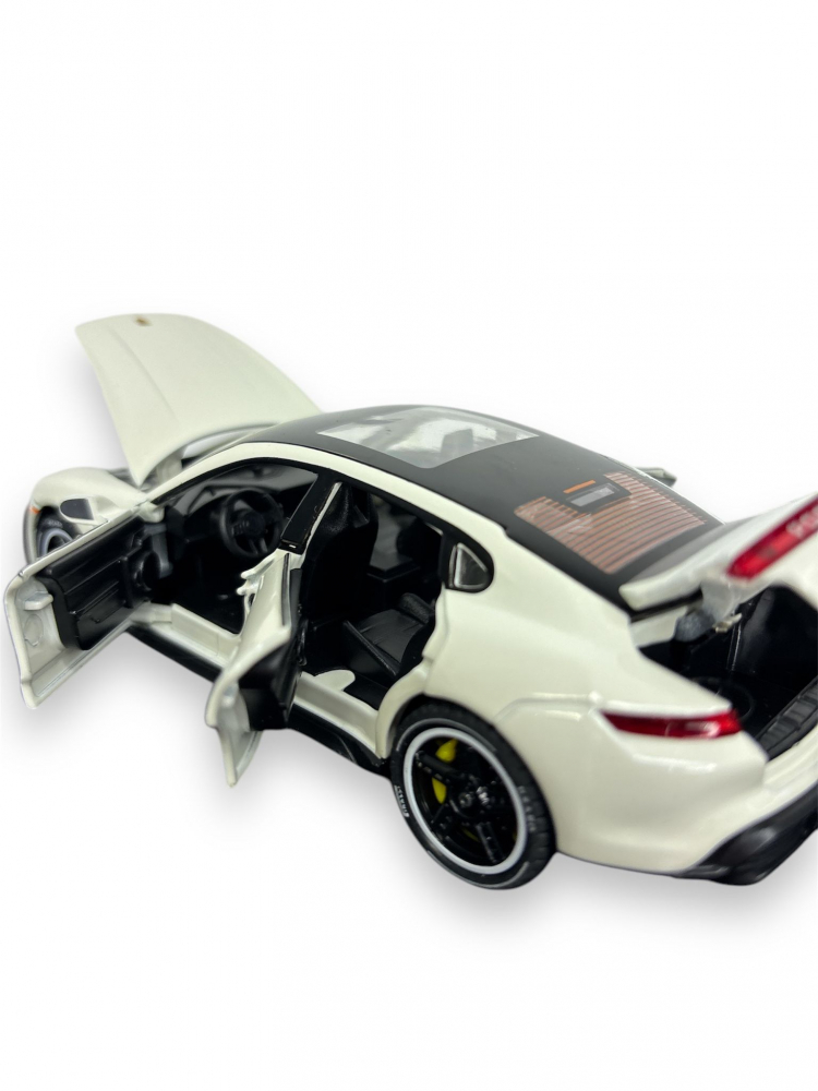 Macheta Porche Taycan, din Metal, cu Lumini si Sunete realistice de Motor si Alarma, cu Functie Pull-Back, cu Functie de Deschidere a Usilor - Crem [3]