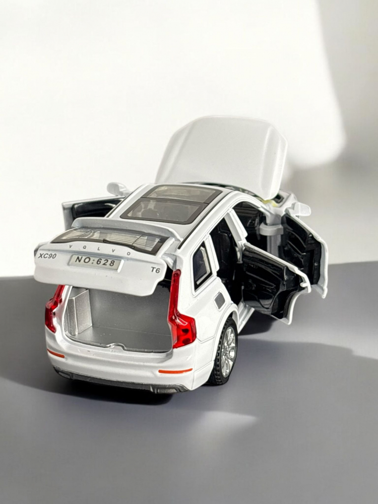Macheta Volvo XC90, din Metal, cu Lumini si Sunete realistice de Motor si Alarma, cu Functie Pull-Back, cu Functie de Deschidere a Usilor - Alb [3]