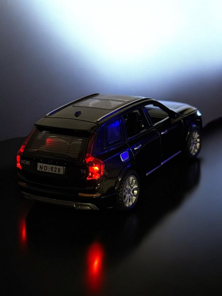 Macheta Volvo XC90, din Metal, cu Lumini si Sunete realistice de Motor si Alarma, cu Functie Pull-Back, cu Functie de Deschidere a Usilor - Negru [15]