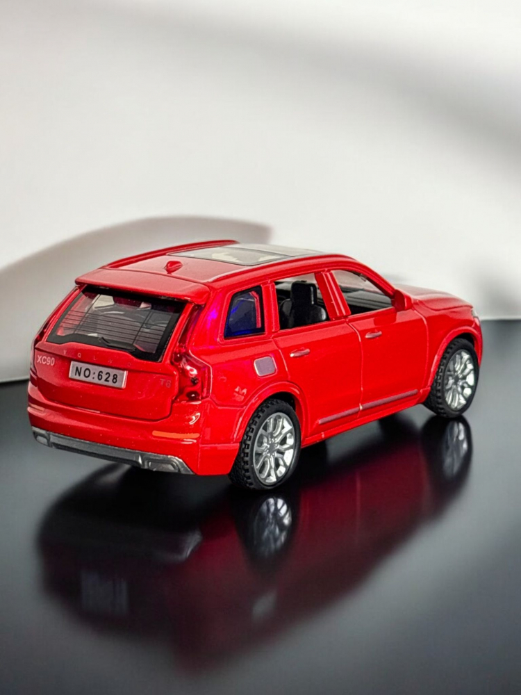 Macheta Volvo XC90, din Metal, cu Lumini si Sunete realistice de Motor si Alarma, cu Functie Pull-Back, cu Functie de Deschidere a Usilor - Rosu [2]