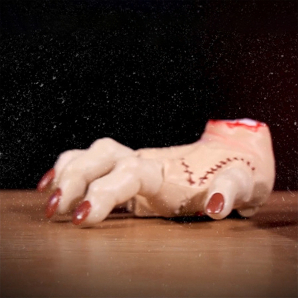 Mână Wednesday Addams cu Telecomandă  –  Se Deplasează cu Control de la Distanță, Sunete, Lumini și Mișcare, 20x13 cm [5]