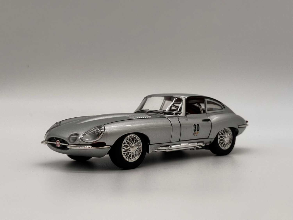Mașină din Metal Jaguar E-Type Coupe 1:24, 19 cm, Pullback, Lumini și Sunete [4]