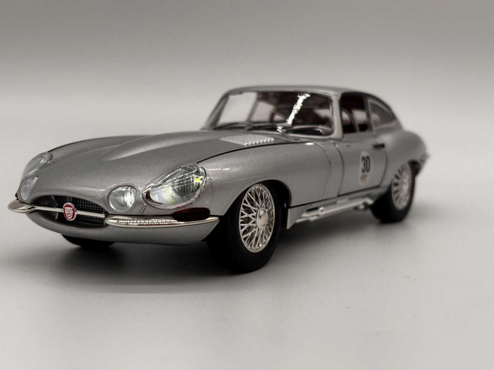 Mașină din Metal Jaguar E-Type Coupe 1:24, 19 cm, Pullback, Lumini și Sunete [5]
