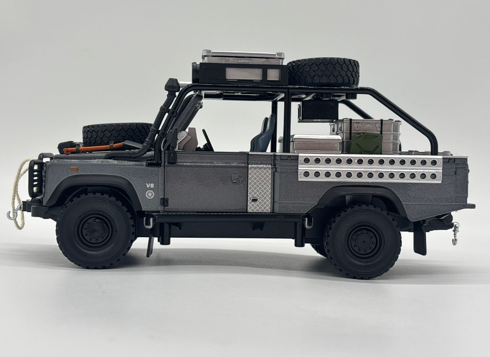 Masina din Metal Land Range Rover Defender 110 Tomb LE Pickup 1:24, 22 cm, Pull Back, Se Deschide Complet, Lumini si Sunete, Accesorii Incluse [13]