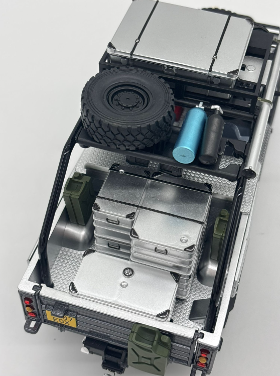 Masina din Metal Land Range Rover Defender 110 Tomb LE Pickup 1:24, 22 cm, Pull Back, Se Deschide Complet, Lumini si Sunete, Accesorii Incluse [10]