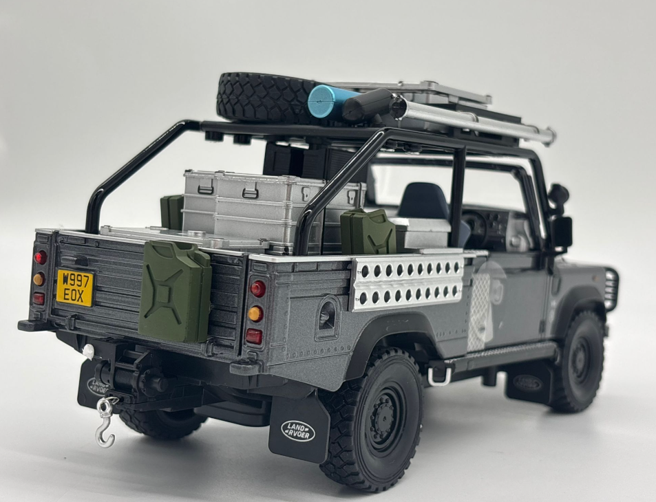 Masina din Metal Land Range Rover Defender 110 Tomb LE Pickup 1:24, 22 cm, Pull Back, Se Deschide Complet, Lumini si Sunete, Accesorii Incluse [14]
