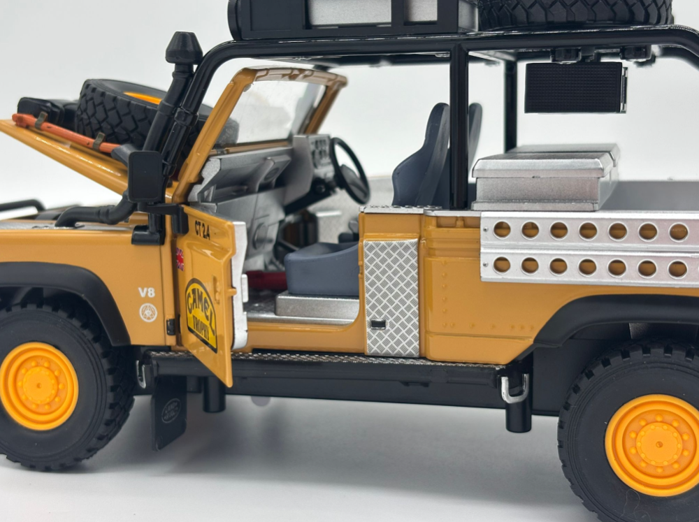Masina din Metal Land Range Rover Defender 110 Tomb LE Pickup 1:24, 22 cm, Pull Back, Se Deschide Complet, Lumini si Sunete, Accesorii Incluse [8]