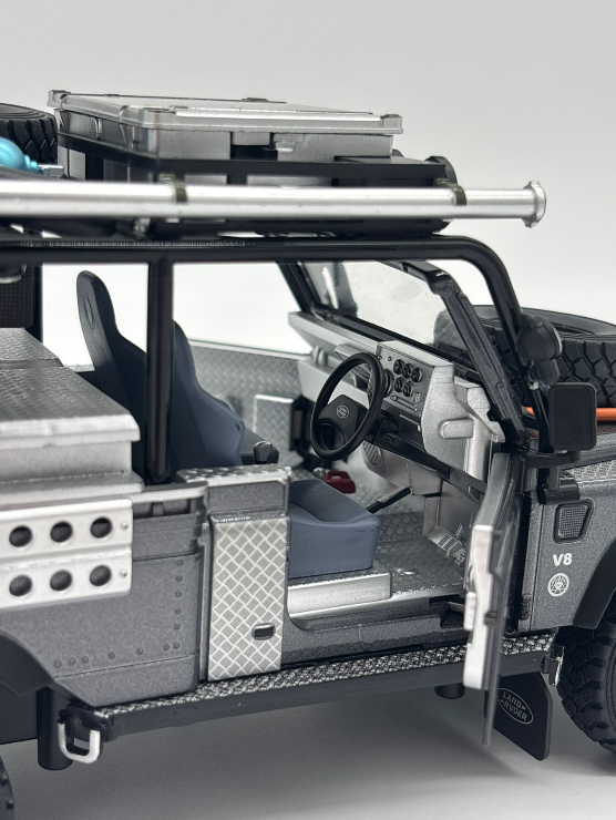 Masina din Metal Land Range Rover Defender 110 Tomb LE Pickup 1:24, 22 cm, Pull Back, Se Deschide Complet, Lumini si Sunete, Accesorii Incluse [15]