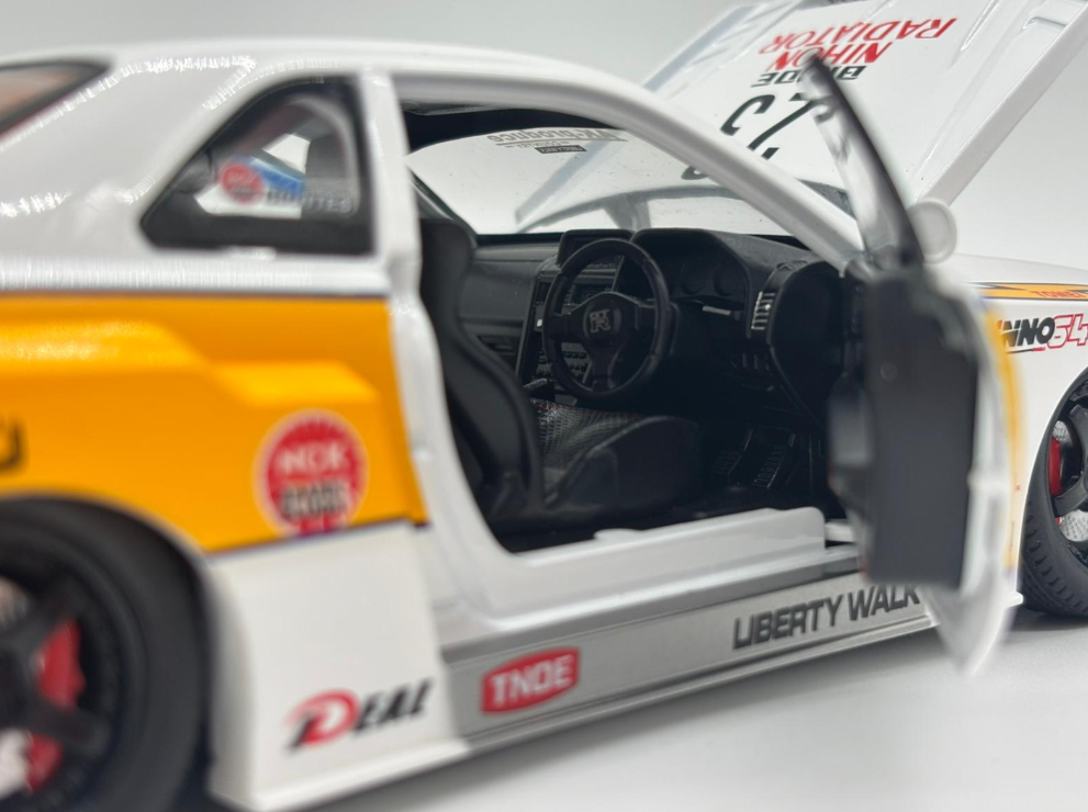 Masina din Metal Nissan Skyline GT-R R34 1:24 Fast & Furious, 20 cm, Se Deschide Complet, Lumini si Sunete, Claxon Realist [6]