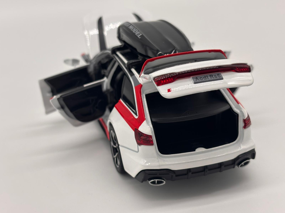 Automachetă Audi RS6 din Metal, 15 cm, Funcție Pull-Back, Uși, Capotă și Portbagaj Deschizătoare, Lumină și Sunet [4]