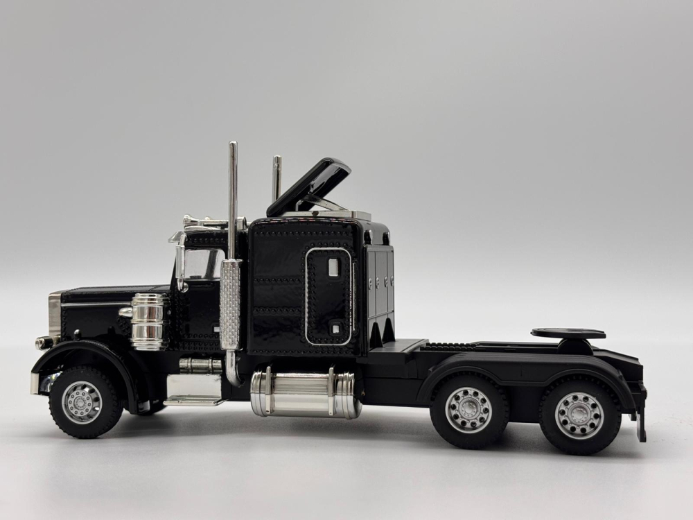 Automachetă TIR American, 16.5 cm, Funcție Pull-Back, Lumină și Sunet Realist de Claxon [4]