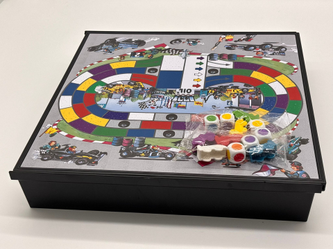 Joc de Masă Racing Game – 2-6 Jucători, Cu Mașinuțe, Zaruri Colorate și Tablă 32x32 cm, Strategie și Distracție pentru Toată Familia [3]