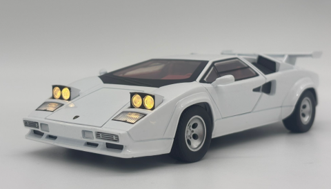 Masina din Metal Lamborghini Countach LP 5000 1:24, 18,5 cm, Se Deschide Complet, Functie Pull Back, Lumini si Sunete, Model Die-Cast de Colectie [1]