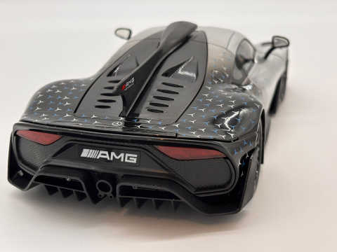 Automacheta Mercedes-Benz AMG One din Metal, 25 cm Usi si Elemente Mobile,Faruri, Stopuri si Bord Interior Luminate, Sunete Realiste, 25 cm, Volan Functional [10]