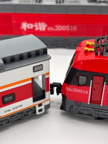 2 Locomotive Electrice cu Vagon din Metal – 70 cm Lungime Totală, Sunete și Lumini, Baterii Incluse [9]