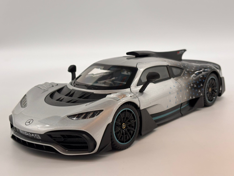 Automacheta Mercedes-Benz AMG One din Metal, 25 cm Usi si Elemente Mobile,Faruri, Stopuri si Bord Interior Luminate, Sunete Realiste, 25 cm, Volan Functional [11]