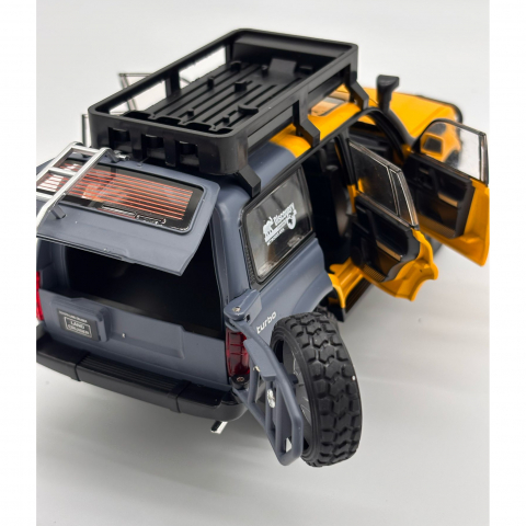 Macheta Toyota Land Cruiser, din Metal, cu Sunete, Lumini, Functie Pull-Back, Accesorii, Usi, Capota si Portbagaj Deschizatoare [9]
