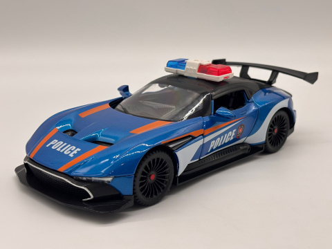 Automachetă Aston Martin Valkyrie Poliție, din Metal, 1:24, 20 cm, Funcție Pull-Back, Elemente Mobile, Sunete și Lumini [3]